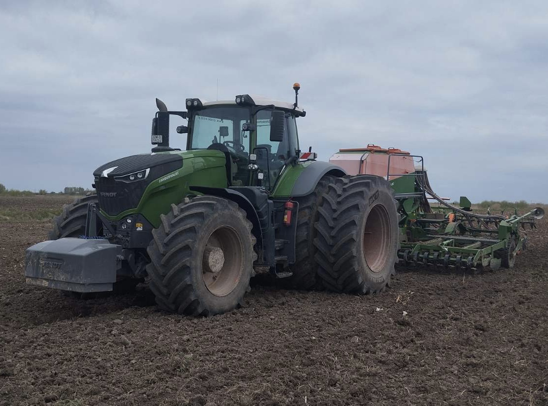 Трактор Fendt 1050 Vario